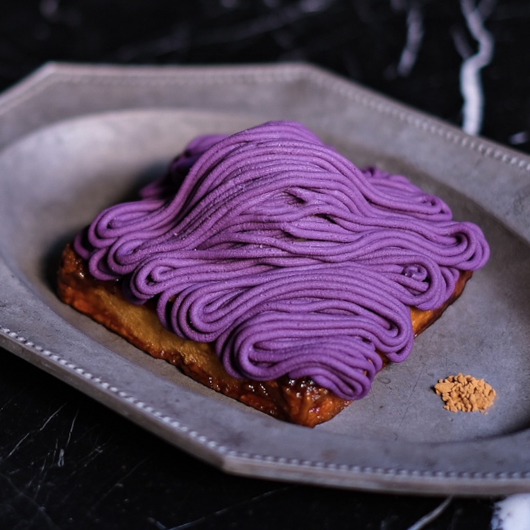 【NEW】秋のモンパン  -お食事系 紫芋のモンブランフレンチトースト- 