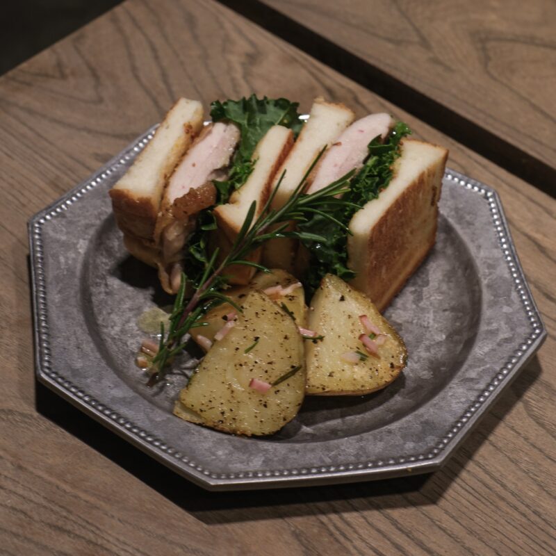 チキンステーキサンド